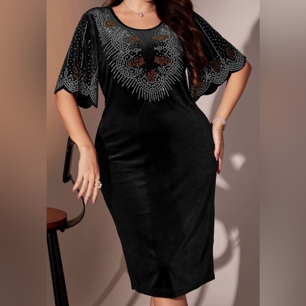 ✨NEW✨3xl Butterfly Sleeve Velvet Dress with Rhinestones